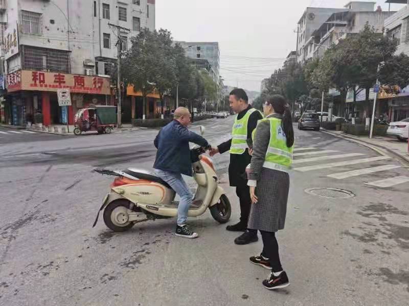 卢阳镇持续发力 积极开展“戴帽工程”专项行动