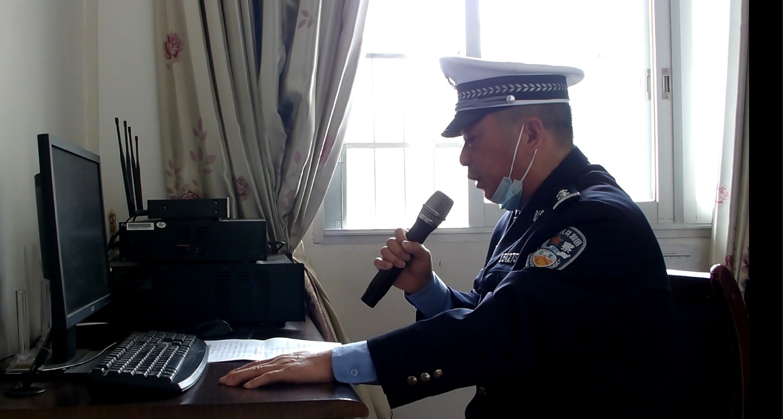 汝城交警：“大喇叭”传递文明交通声音